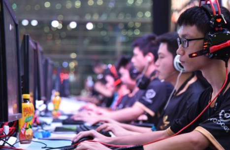 深圳考电竞学校需要达到这些要求,你知道吗-广东技校排名网