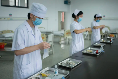 男生读卫校选择什么专业毕业后较吃香-广东技校排名网