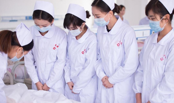 广东五年制学校的护理专业的分数线是多少-广东技校排名网