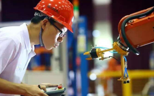 选择中专学校的你需要重点了解这些方面-广东技校排名网