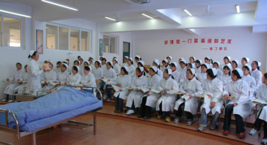 盘点2023年最新广州市公办护理专业学校-广东技校排名网