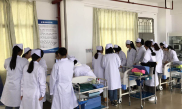 大专学康复保健专业和护理专业哪个更好就业-广东技校排名网