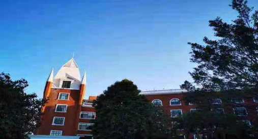 广州市市亚加达外国语高级中学是公办还是民办的呢-学校是什么类型-广东技校排名网