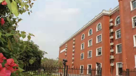 广州市市亚加达外国语高级中学2023年学校排名是多少-是不是重点学校呢-广东技校排名网