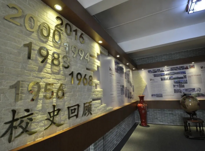 广州市市花都区狮岭中学2023年学费是多少-如何申请助学金-广东技校排名网