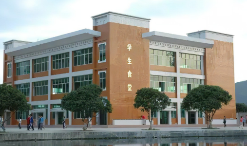 广州市市从化区第二中学2023年学费收费是多少-如何申请助学金-广东技校排名网