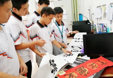 广州市外国语学校2023年联系电话-招生办联系方式-广东技校排名网