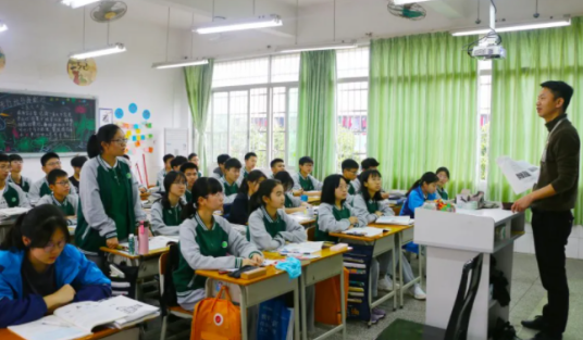 广州市南洋英文学校2023年招生录取分数线-广东技校排名网