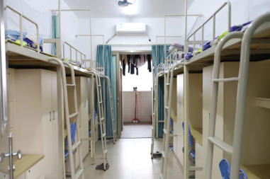 广州市市第七中学2023年宿舍条件-校园环境-广东技校排名网