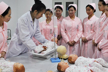 广州市可以学助产专业的大专学校是哪些-广东技校排名网