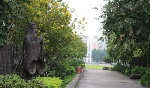 广州市市番禺区洛溪新城中学2023年报名条件-招生要求-招生对象-广东技校排名网